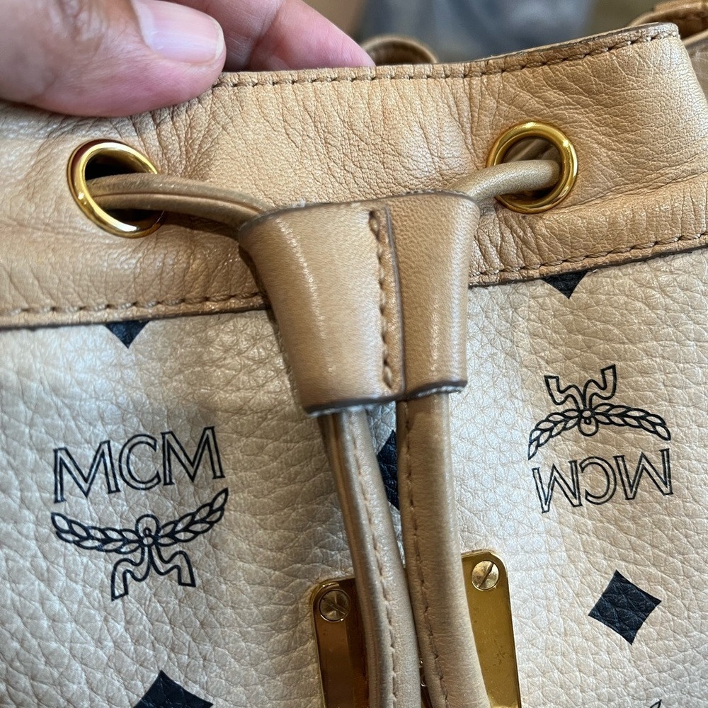MCM Bucket bag - Picture 4 of 15